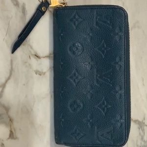 Louis Vuitton monogram empreinte zippy wallet